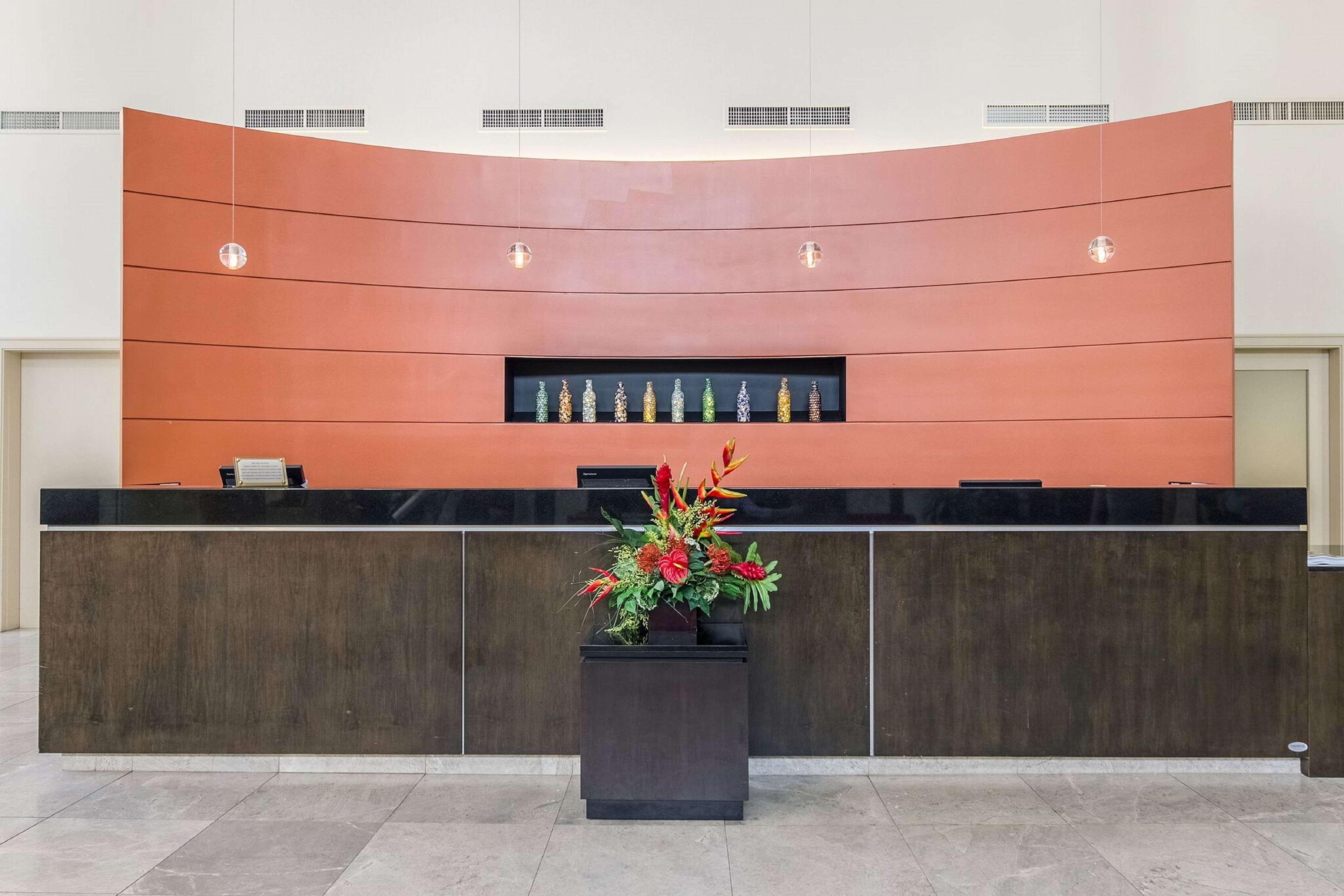 Embassy Suites By Hilton Newark Airport Elizabeth Exteriör bild