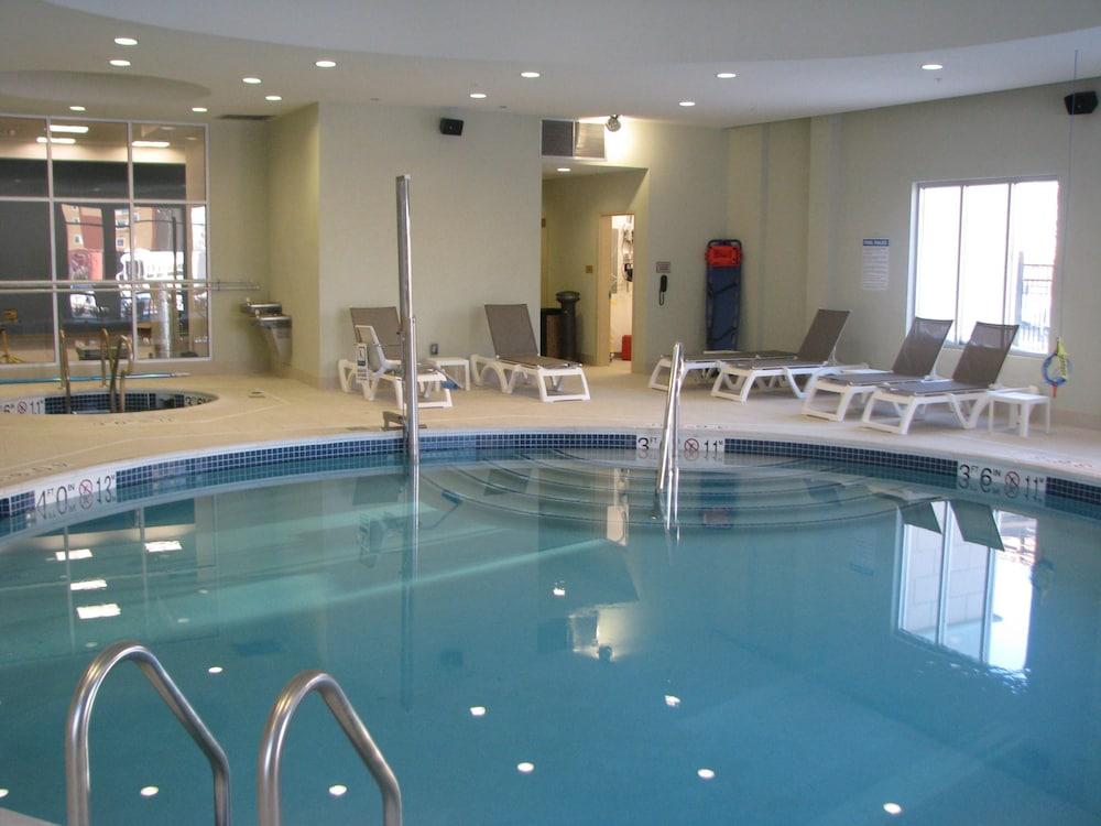 Embassy Suites By Hilton Newark Airport Elizabeth Exteriör bild