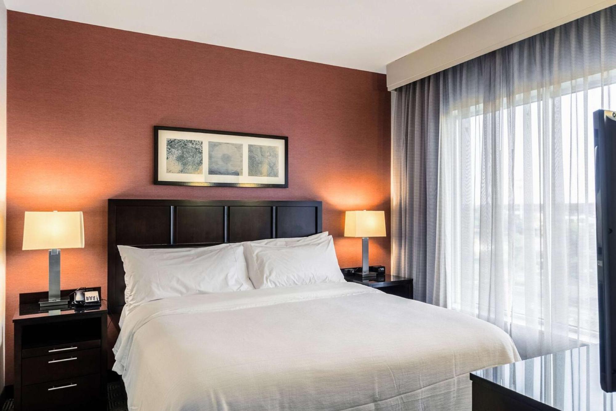 Embassy Suites By Hilton Newark Airport Elizabeth Exteriör bild