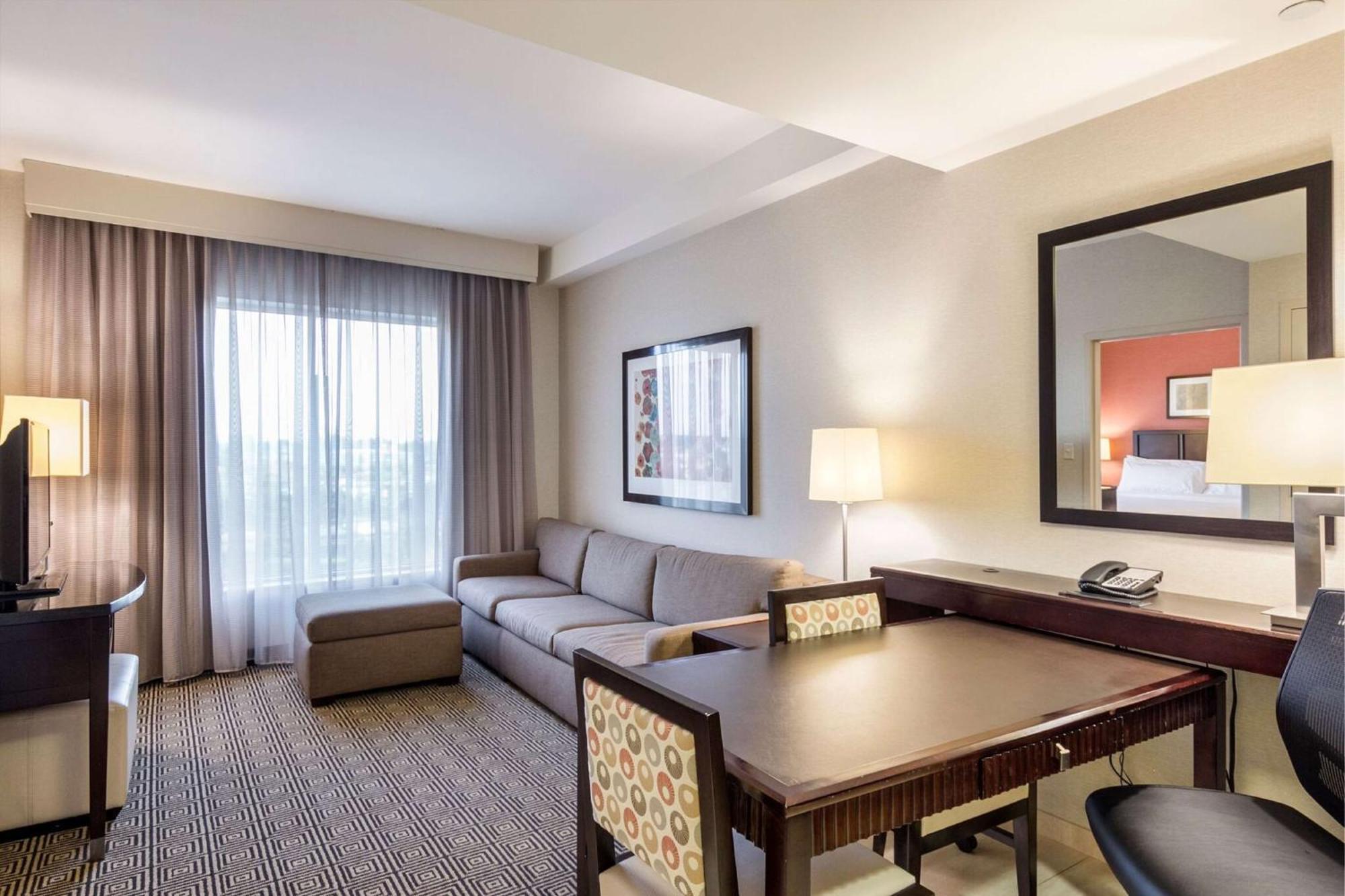 Embassy Suites By Hilton Newark Airport Elizabeth Exteriör bild